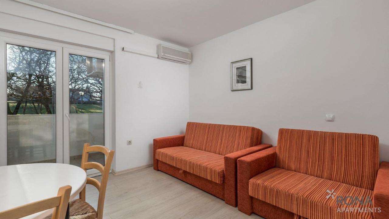 Rona Apartments Volta Pola Esterno foto