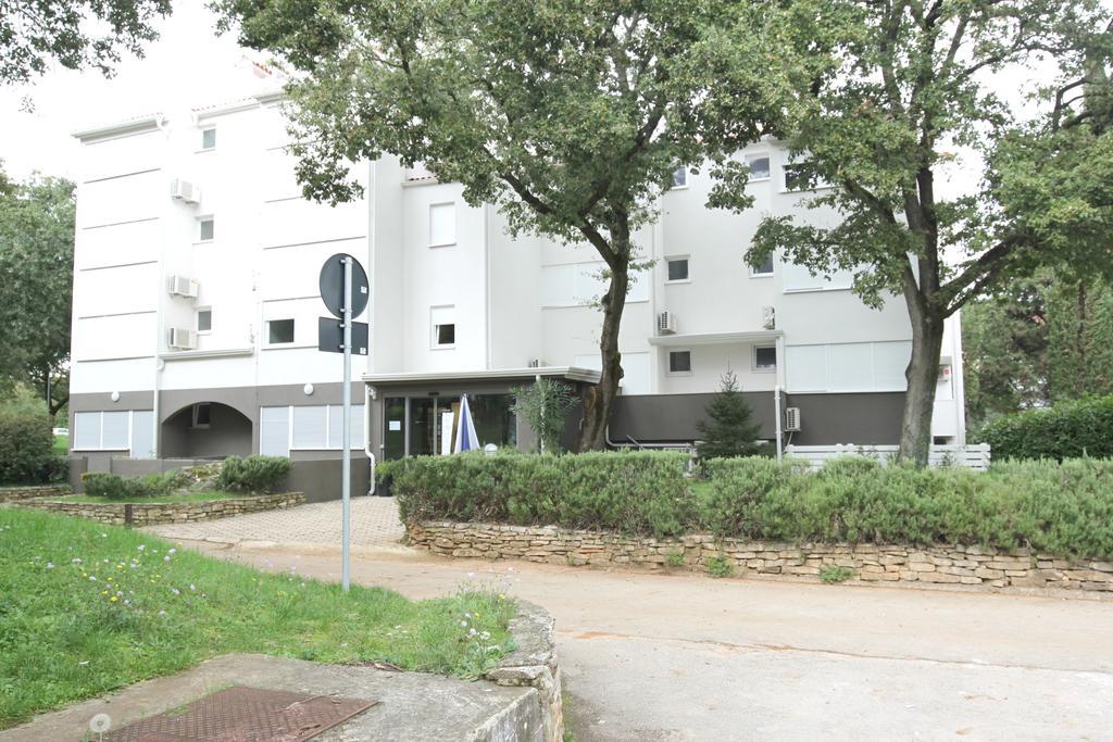 Rona Apartments Volta Pola Esterno foto