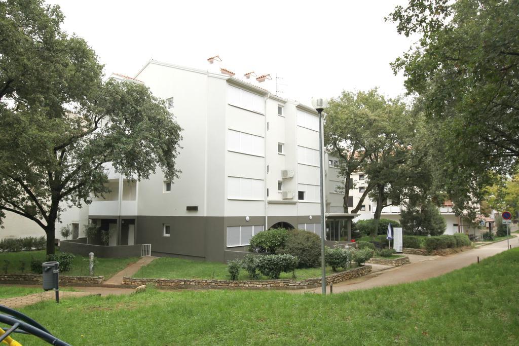 Rona Apartments Volta Pola Esterno foto