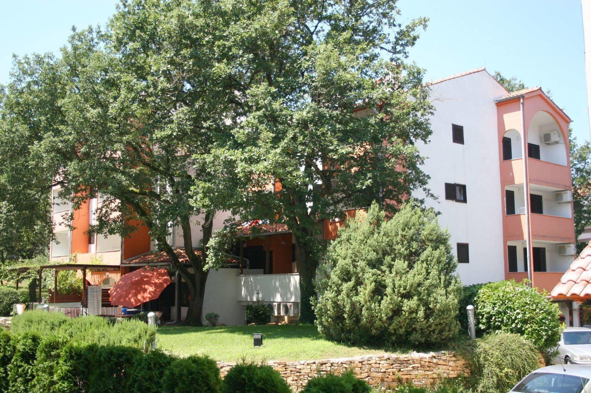 Rona Apartments Volta Pola Esterno foto